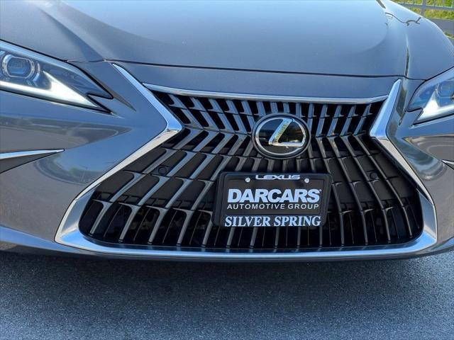 Photo of 2024 Cloudburst Gray Lexus ES 350