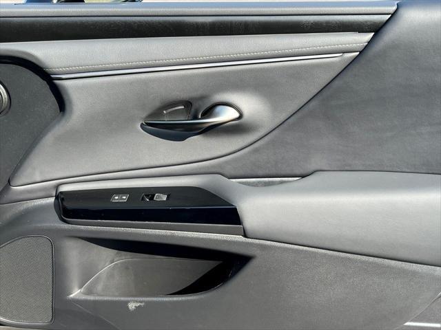Photo of 2024 Cloudburst Gray Lexus ES 350