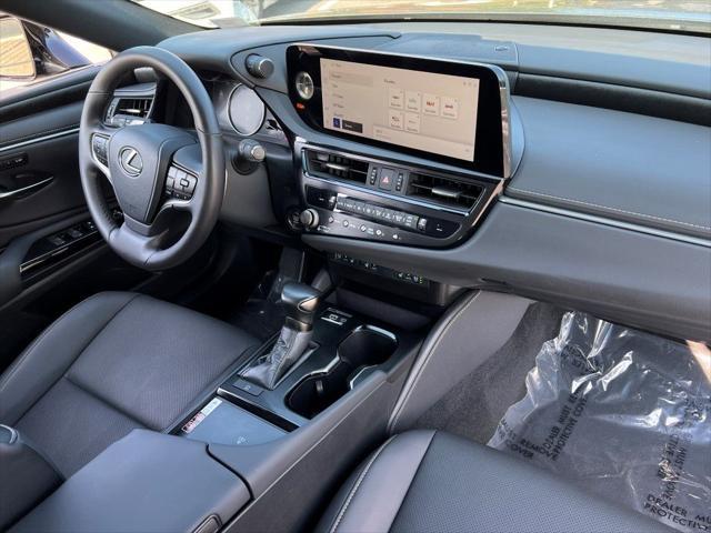 Photo of 2024 Cloudburst Gray Lexus ES 350