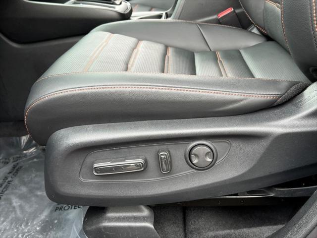 Photo of 2025 Radiant Red Metallic Honda CR-V Hybrid