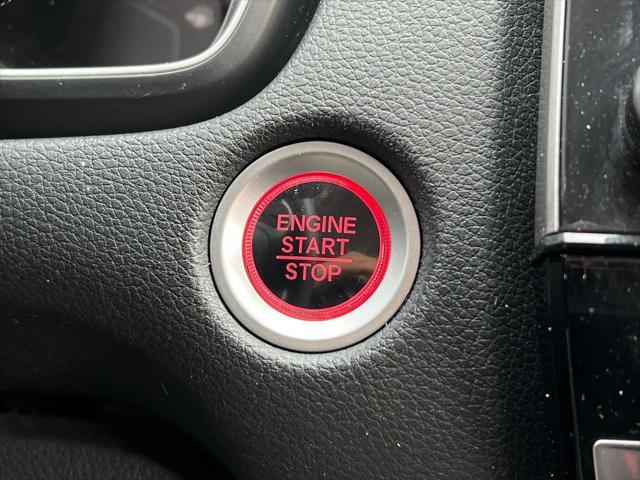 Photo of 2017 White Diamond Pearl Honda CR-V