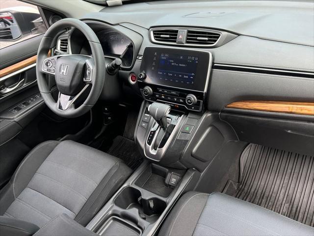 Photo of 2017 White Diamond Pearl Honda CR-V