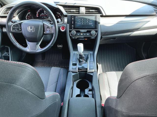 Photo of 2017 Lunar Silver Honda Civic