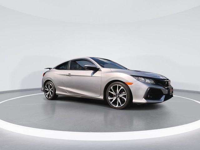 Photo of 2017 Lunar Silver Honda Civic