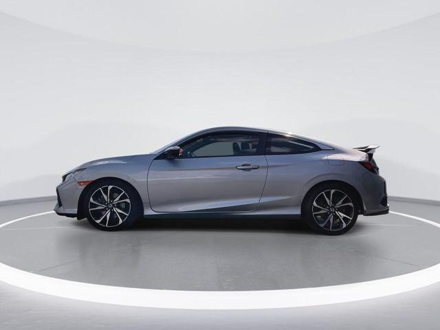 Photo of 2017 Lunar Silver Honda Civic