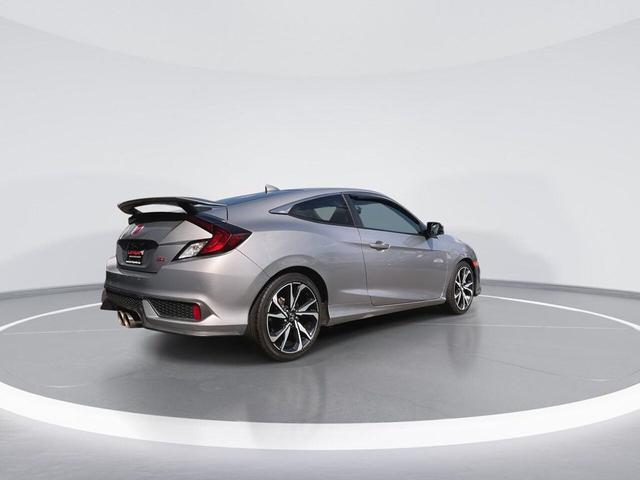 Photo of 2017 Lunar Silver Honda Civic