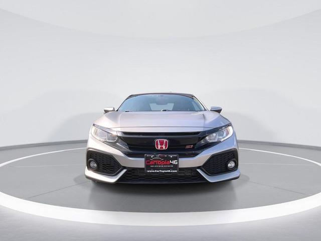 Photo of 2017 Lunar Silver Honda Civic