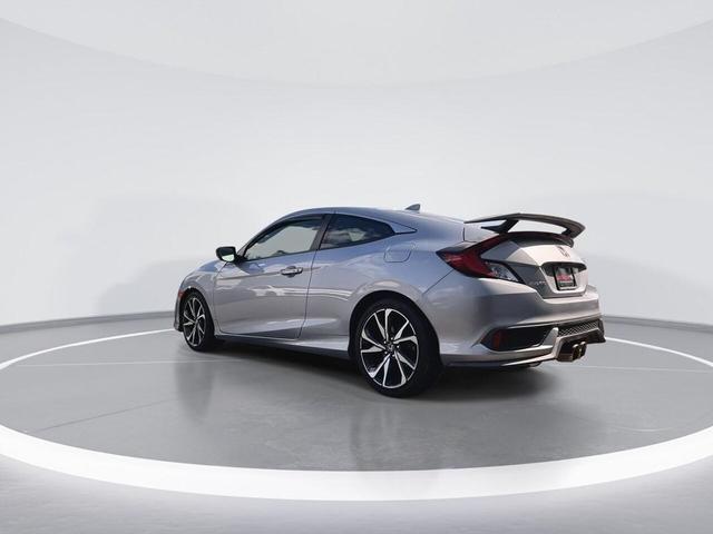 Photo of 2017 Lunar Silver Honda Civic