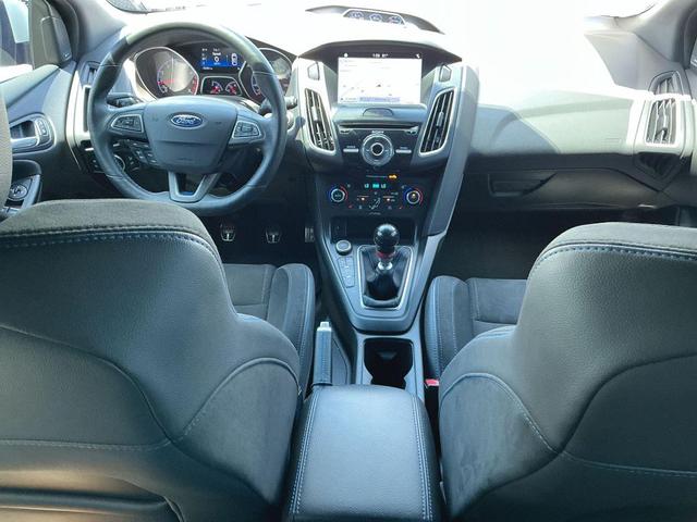 Photo of 2017 Frozen White Ford Focus RS