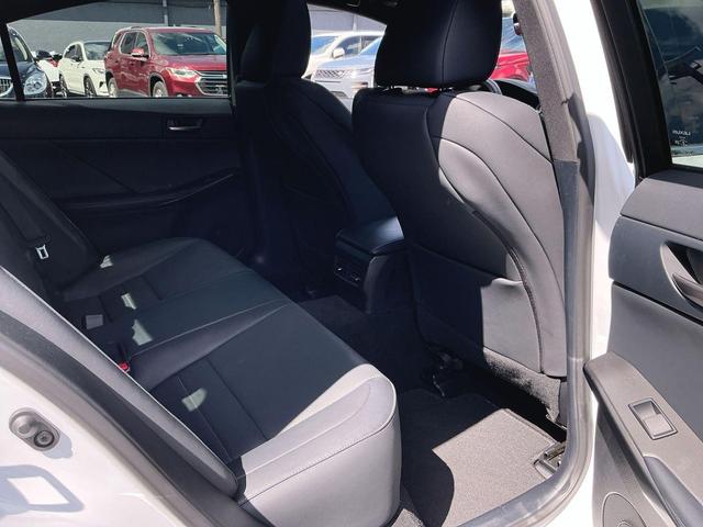 Photo of 2023 Ultra White Lexus IS 350