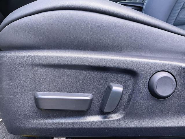 Photo of 2023 Ultra White Lexus IS 350