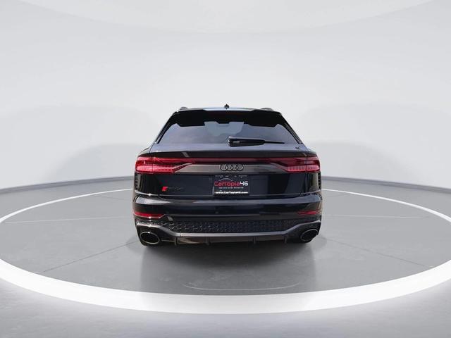 Photo of 2022 Mythos Black Audi RS Q8