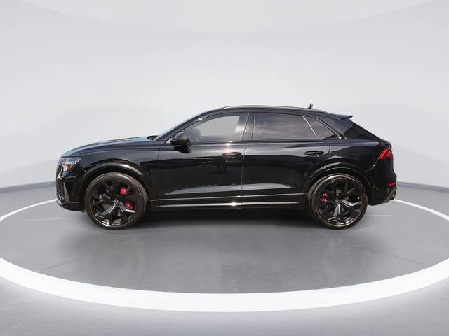 Photo of 2022 Mythos Black Audi RS Q8