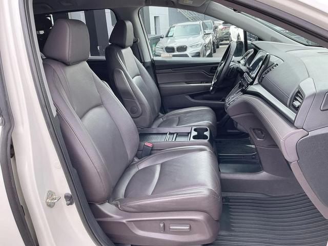 Photo of 2019 White Diamond Pearl Honda Odyssey