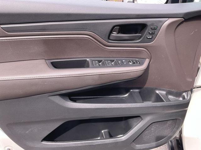 Photo of 2019 White Diamond Pearl Honda Odyssey