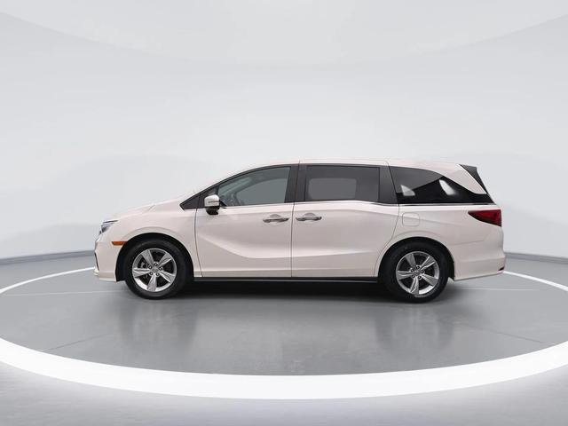 Photo of 2019 White Diamond Pearl Honda Odyssey