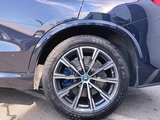 Photo of 2023 Carbon Black Metallic BMW X5 PHEV