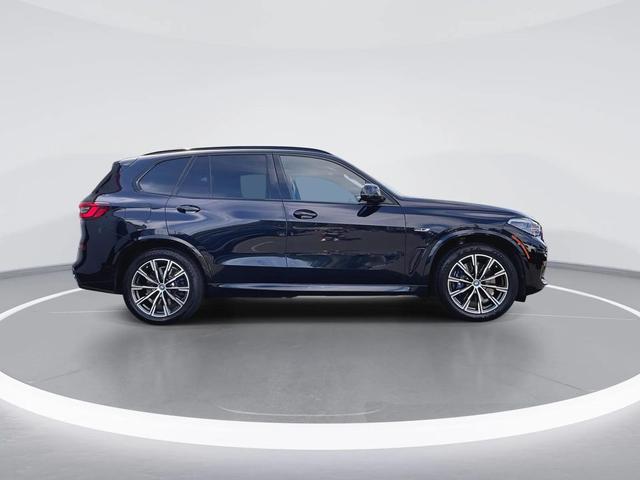 Photo of 2023 Carbon Black Metallic BMW X5 PHEV