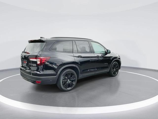 Photo of 2022 Crystal Black Pearl Honda Pilot