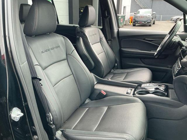 Photo of 2022 Crystal Black Pearl Honda Pilot