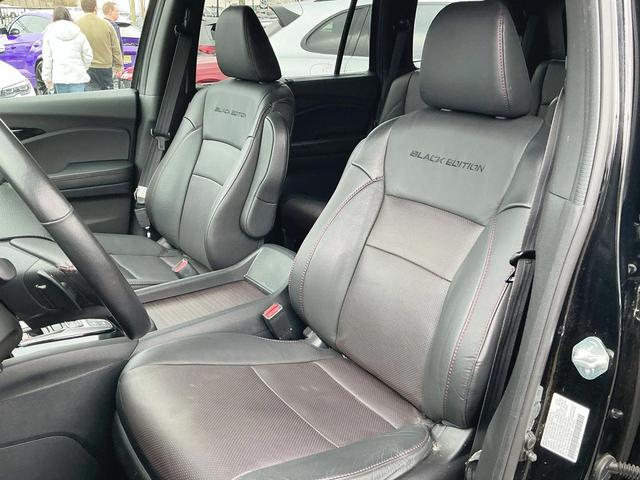 Photo of 2022 Crystal Black Pearl Honda Pilot
