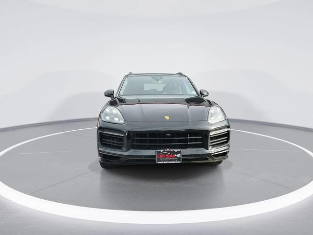 Photo of 2021 Black Porsche Cayenne
