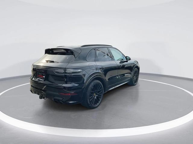 Photo of 2021 Black Porsche Cayenne