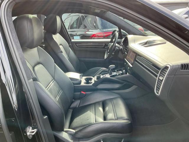 Photo of 2021 Black Porsche Cayenne
