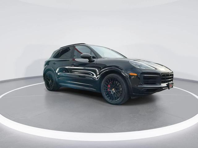 Photo of 2021 Black Porsche Cayenne