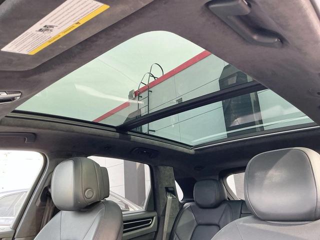 Photo of 2021 Black Porsche Cayenne