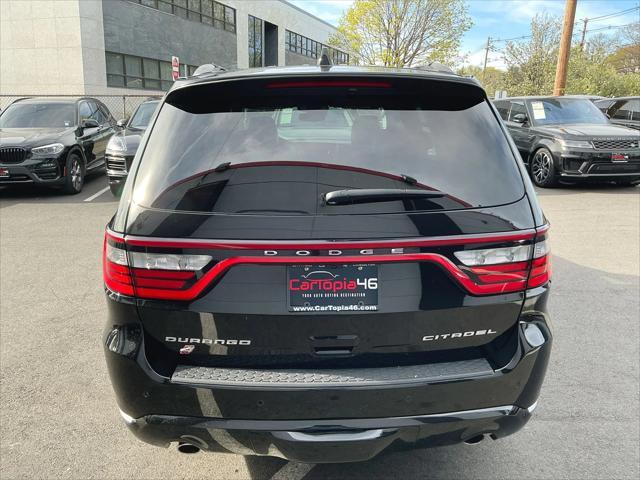 Photo of 2022 DB Black Dodge Durango