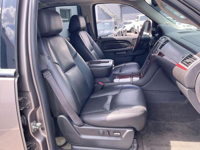 Photo of 2014 Mocha Steel Metallic Cadillac Escalade