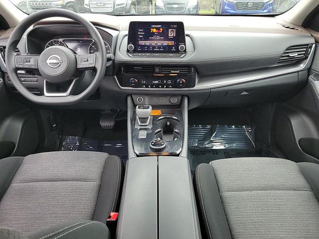 Photo of 2022 Brilliant Silver Metallic Nissan Rogue