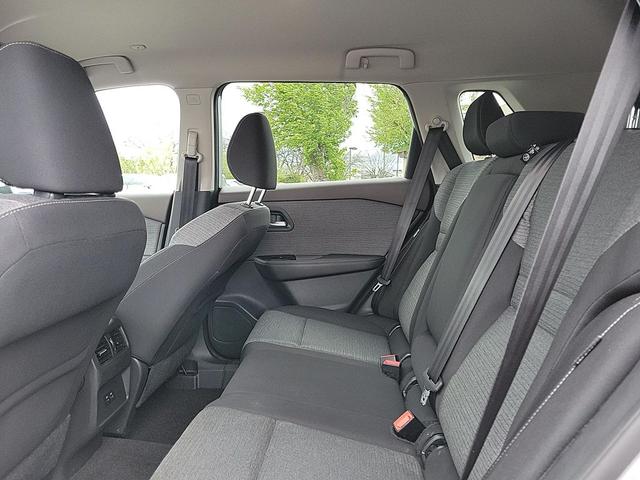 Photo of 2022 Brilliant Silver Metallic Nissan Rogue