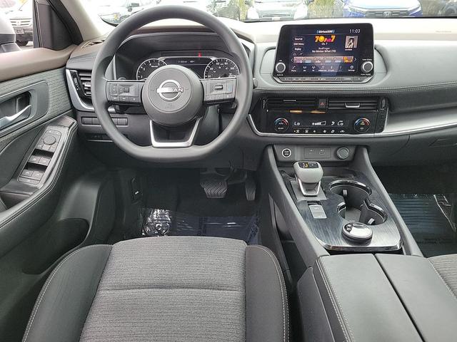 Photo of 2022 Brilliant Silver Metallic Nissan Rogue