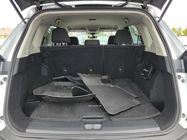 Photo of 2022 Brilliant Silver Metallic Nissan Rogue