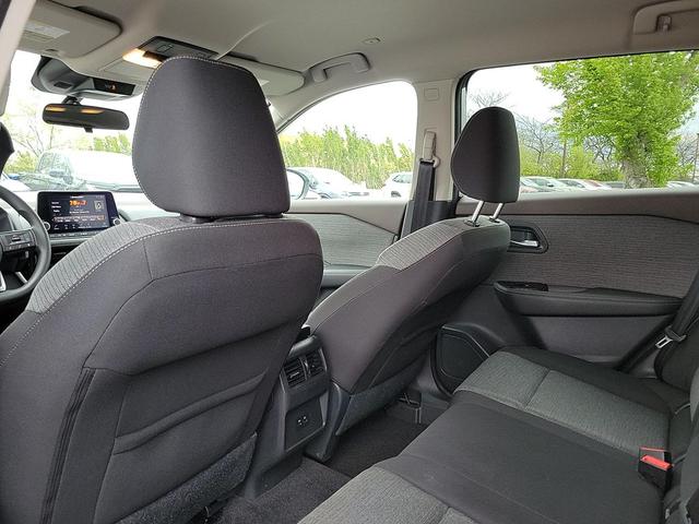 Photo of 2022 Brilliant Silver Metallic Nissan Rogue