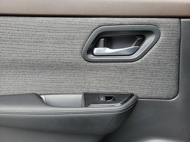 Photo of 2022 Brilliant Silver Metallic Nissan Rogue