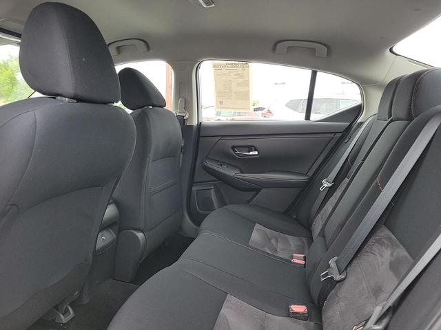 Photo of 2022 Aspen White Tricoat/Super Black Nissan Sentra