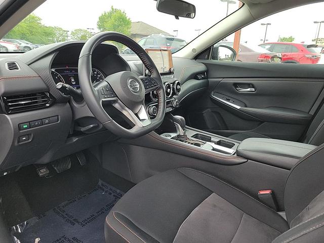 Photo of 2022 Aspen White Tricoat/Super Black Nissan Sentra