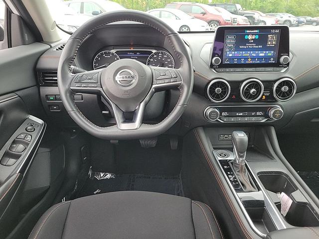Photo of 2022 Aspen White Tricoat/Super Black Nissan Sentra