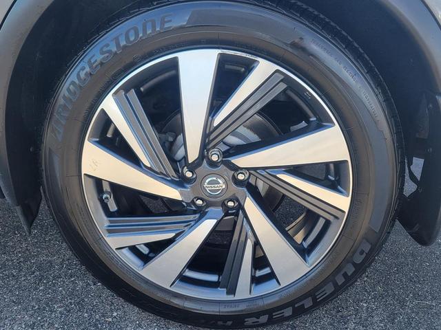 Photo of 2017 Gun Metallic Nissan Murano