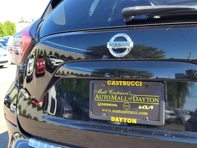 Photo of 2016 Magnetic Black Metallic Nissan Murano