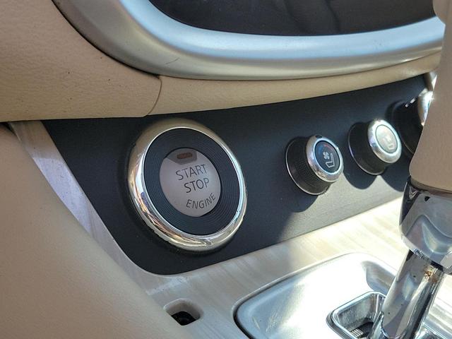 Photo of 2016 Magnetic Black Metallic Nissan Murano