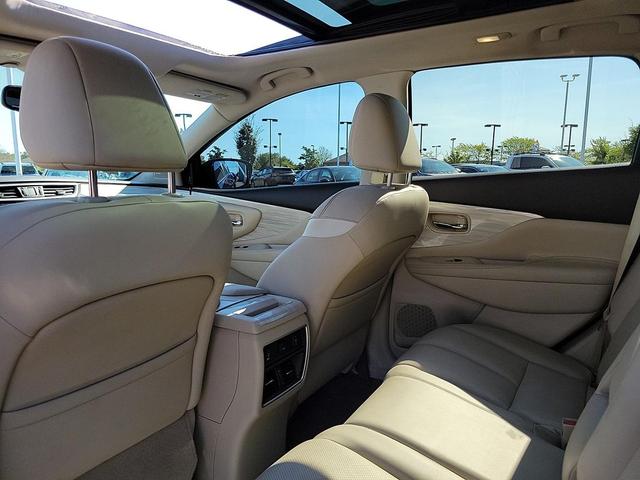 Photo of 2016 Magnetic Black Metallic Nissan Murano