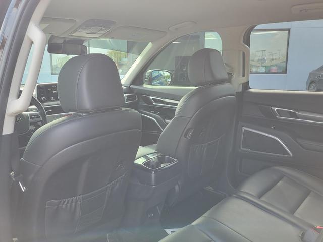Photo of 2021 Ebony Black Kia Telluride