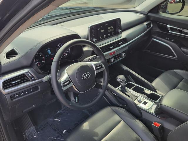 Photo of 2021 Ebony Black Kia Telluride