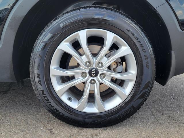 Photo of 2021 Ebony Black Kia Telluride