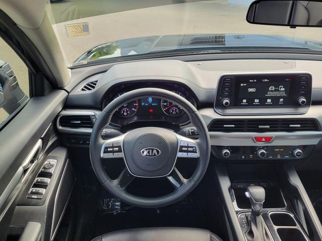 Photo of 2021 Ebony Black Kia Telluride