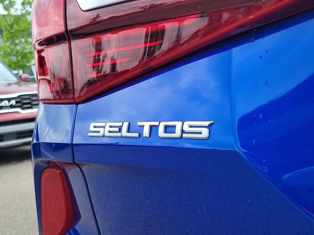 Photo of 2023 Neptune Blue Kia Seltos